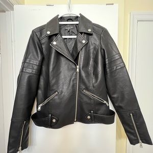 Motorcycle jacket